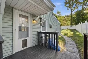 16 Green St, Oxford Township, NJ 07863 - Photo 32