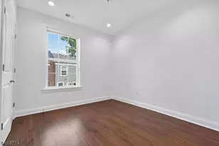 18 Parkside Ln, Teaneck Township, NJ 07666 - Photo 16