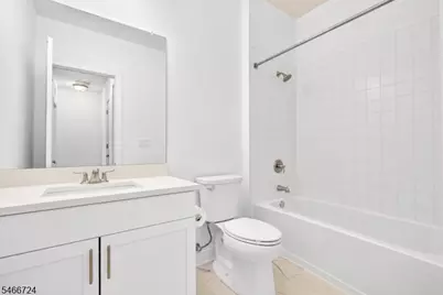 18 Parkside Ln, Teaneck Township, NJ 07666 - Photo 18