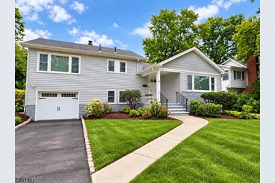 42 Lidgerwood Pkwy, Morristown, NJ 07960 - Photo 1