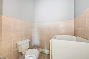 196 Fairmount Ave, Newark, NJ 07103 - Photo 24
