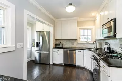 64 Chestnut Rd, Verona, NJ 07044 - Photo 12