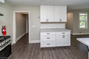 25 N Main St, Flemington, NJ 08822 - Photo 8