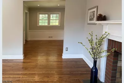 9 Harrison Ct, Summit, NJ 07901 - Photo 6