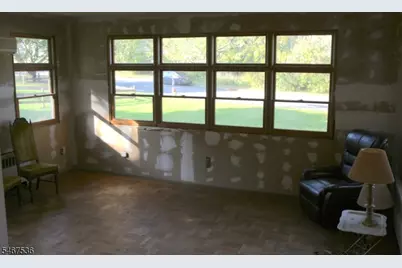9 Robin Hood Rd, Parsippany, NJ 07950 - Photo 2
