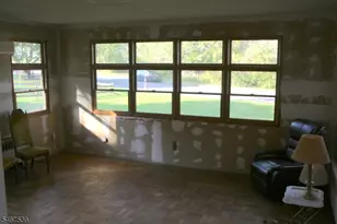9 Robin Hood Rd, Parsippany, NJ 07950 - Photo 2