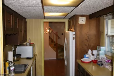 9 Robin Hood Rd, Parsippany, NJ 07950 - Photo 6