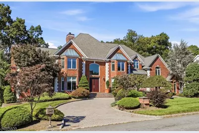 54 Burnet Hill Road, Livingston, NJ 07039 - Photo 2