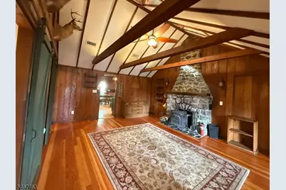 2209 Lakeside Dr W, Vernon, NJ 07422 - Photo 2