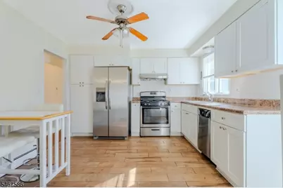 668 Lincoln Ave, Orange, NJ 07050 - Photo 4