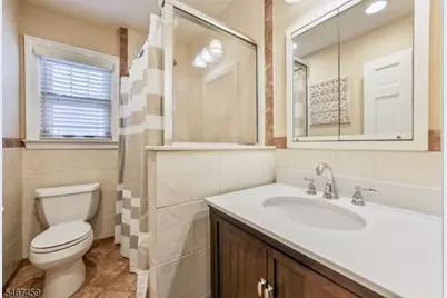 124 Rhoda Ave, Nutley, NJ 07110 - Photo 10