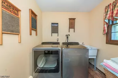 115 Churchill Dr, Clifton, NJ 07013 - Photo 22