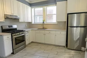 121 Baldwin Pl, Bloomfield, NJ 07003 - Photo 6