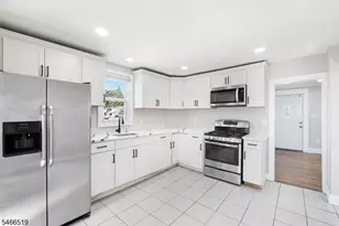 59 Catherine St, South Bound Brook Boro, NJ 08880 - Photo 8