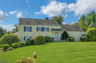 14 Wedgewood Ln, Morris Township, NJ 07960 - Photo 2
