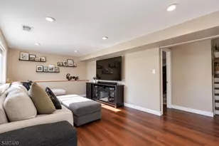 15 Foxwood Dr, Franklin Township, NJ 08873 - Photo 24