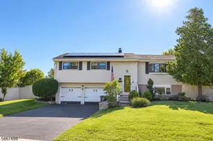 15 Foxwood Dr, Franklin Township, NJ 08873 - Photo 2