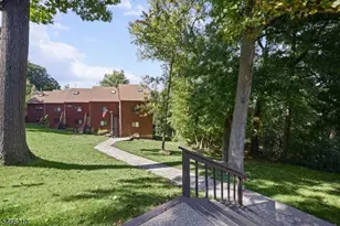 1 Red Lodge Dr, Vernon, NJ 07462 - Photo 28