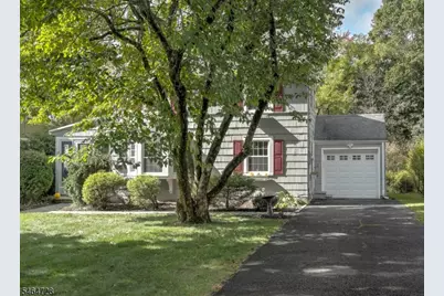 52 Crescent Rd, Livingston, NJ 07039 - Photo 26