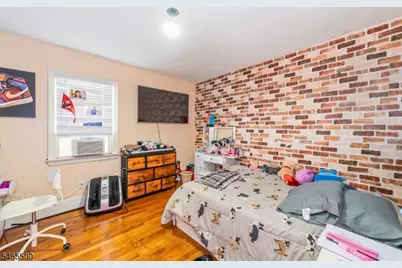1 Alexander Ave, Wanaque, NJ 07420 - Photo 10