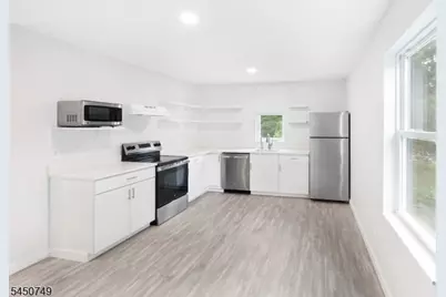 33 Allamuchy Trl, Byram Township, NJ 07821 - Photo 2