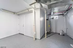 137 Amherst St, East Orange, NJ 07018 - Photo 32