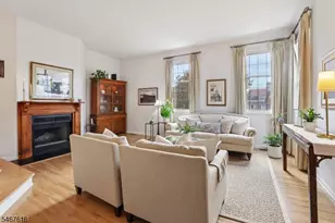 22 Dowitcher Ct, Wayne, NJ 07470 - Photo 2