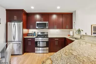 22 Dowitcher Ct, Wayne, NJ 07470 - Photo 14