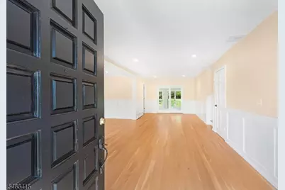 3 Martin Pl, Fairfield, NJ 07004 - Photo 2