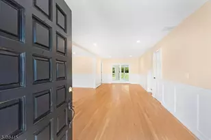 3 Martin Pl, Fairfield, NJ 07004 - Photo 2