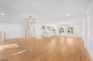3 Martin Pl, Fairfield, NJ 07004 - Photo 10