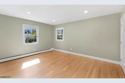 3 Martin Pl, Fairfield, NJ 07004 - Photo 24