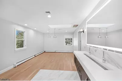 3 Martin Pl, Fairfield, NJ 07004 - Photo 32