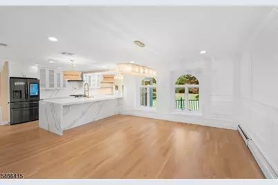 3 Martin Pl, Fairfield, NJ 07004 - Photo 14