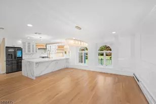 3 Martin Pl, Fairfield, NJ 07004 - Photo 14