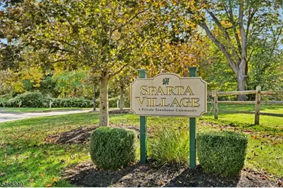 15 Village Ln, Sparta Township, NJ 07871 - Photo 46