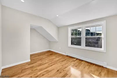 29 Wharton Avenue, Nutley, NJ 07110 - Photo 32