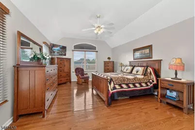 151 S 6th St, Lopatcong Township, NJ 08865 - Photo 12
