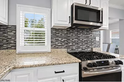 35 Clinton St, Bloomfield, NJ 07003 - Photo 16