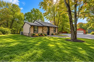 11 Laketop Dr, Hampton Township, NJ 07860 - Photo 16