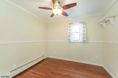 45 Orchard St, Pompton Lakes, NJ 07442 - Photo 8