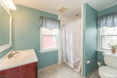45 Orchard St, Pompton Lakes, NJ 07442 - Photo 10