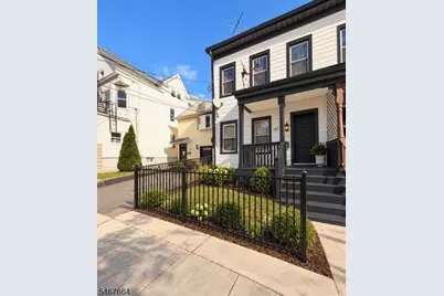 425 Catherine St, Elizabeth, NJ 07201 - Photo 2