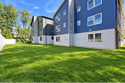 379 S 10th St, Newark, NJ 07103 - Photo 2