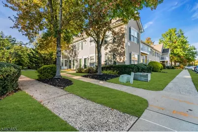 69 Williamson Ct, Bridgewater, NJ 08807 - Photo 4