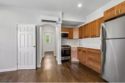 166 Maplewood Ave #7, Maplewood, NJ 07040 - Photo 2
