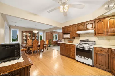 21 Ravine Ave, Nutley, NJ 07110 - Photo 10