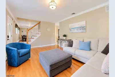 7 Perrelli Ln, Jefferson Township, NJ 07438 - Photo 8