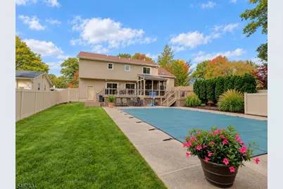 7 Perrelli Ln, Jefferson Township, NJ 07438 - Photo 32