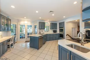 5 Sunrise Ln, Roxbury Township, NJ 07876 - Photo 2